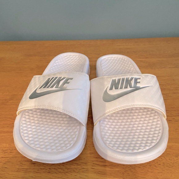 Nike Benassi JDI Women’s Slide Sandals - Picture 1 of 9